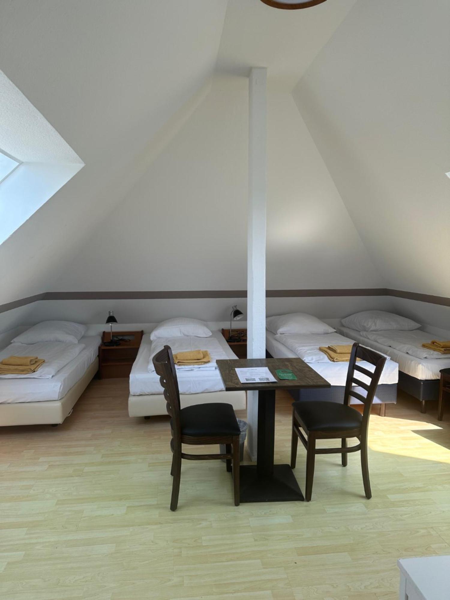 Hotel Pirol Berlijn Buitenkant foto