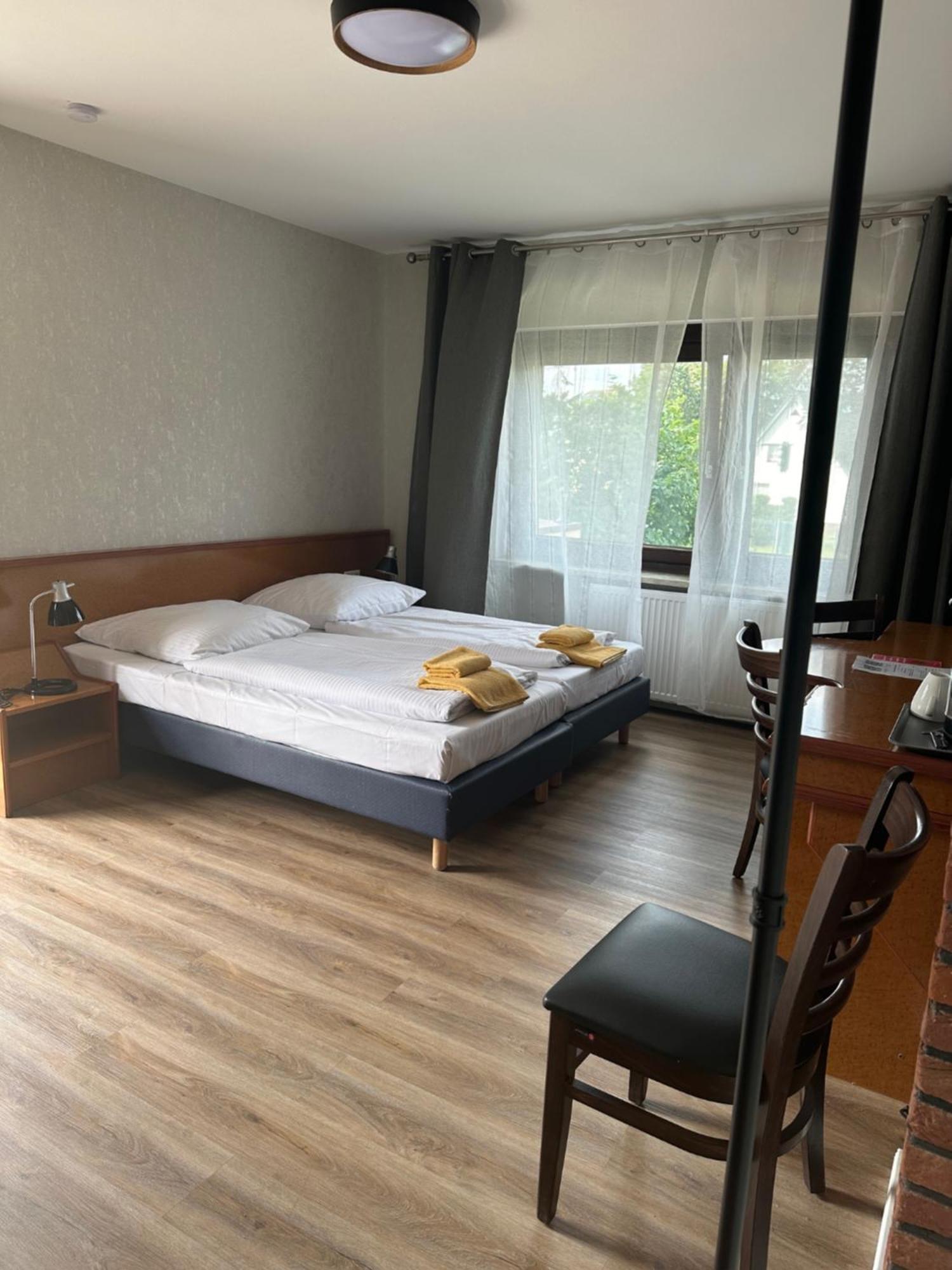 Hotel Pirol Berlijn Buitenkant foto