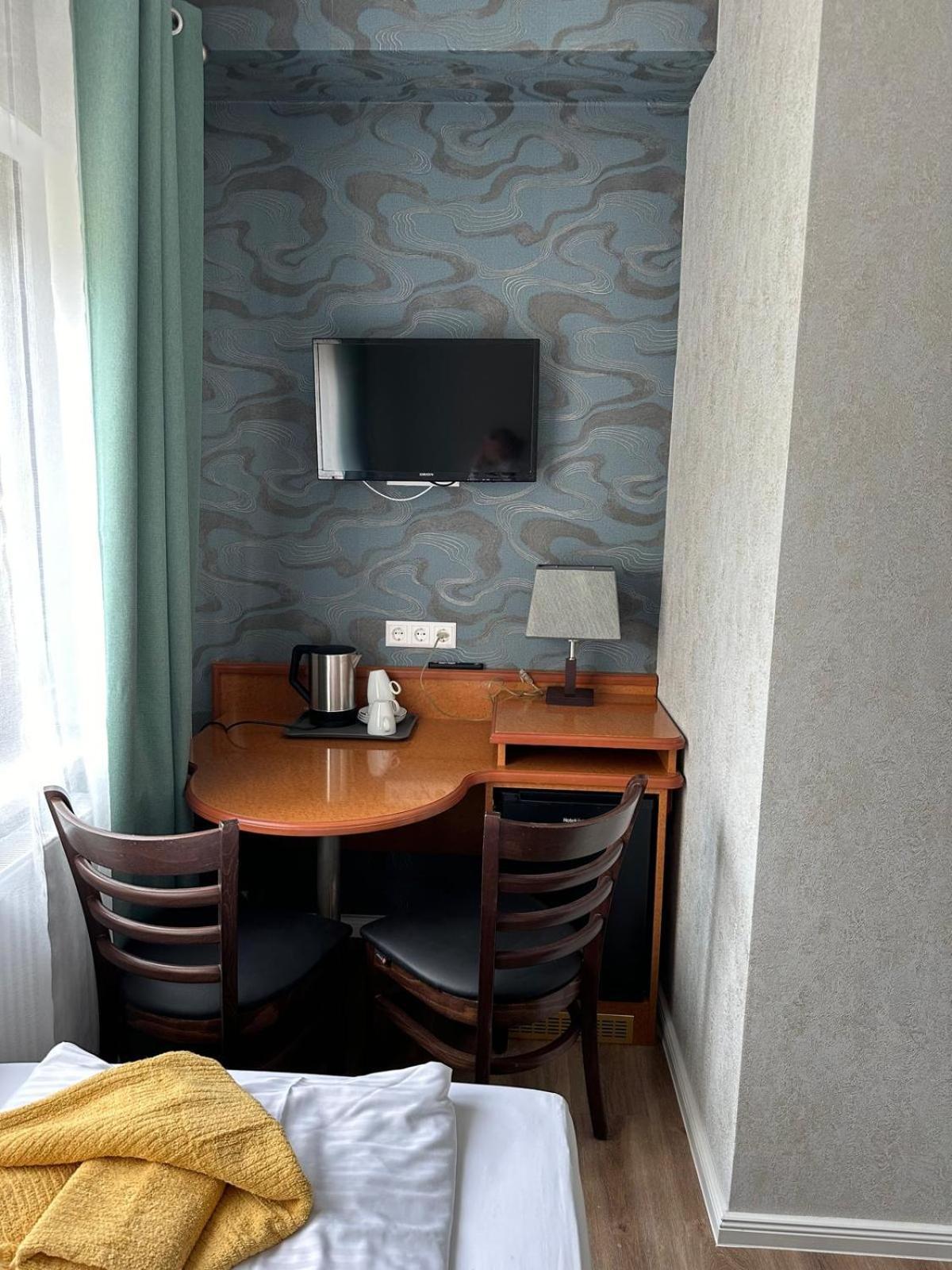 Hotel Pirol Berlijn Buitenkant foto