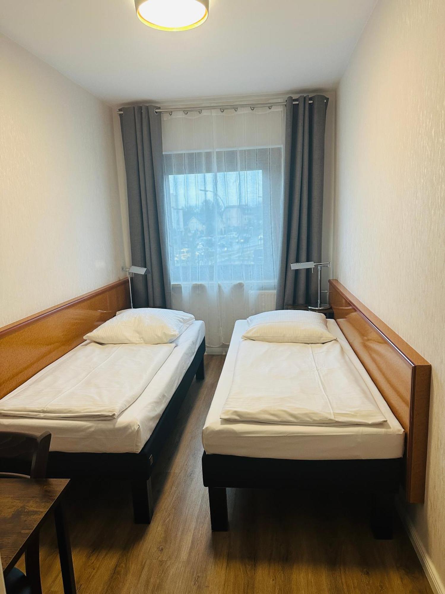 Hotel Pirol Berlijn Buitenkant foto